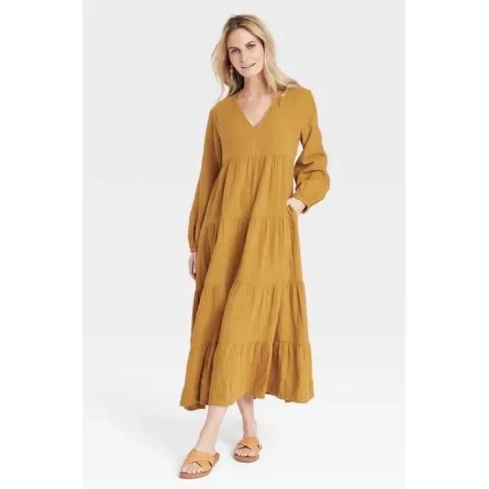 Universal thread muslin dress
